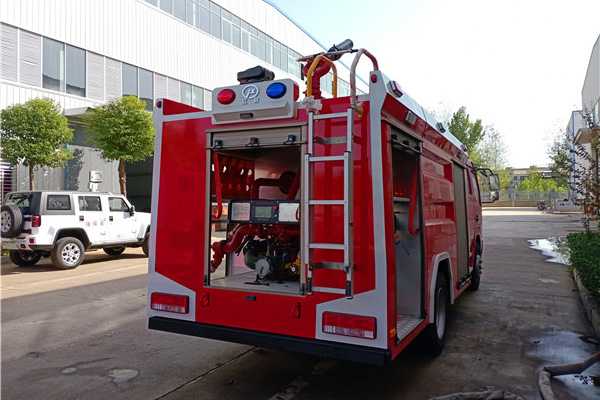 3-191113120KJ95.jpg 國六東風(fēng)3噸泡沫消防車(圖4)